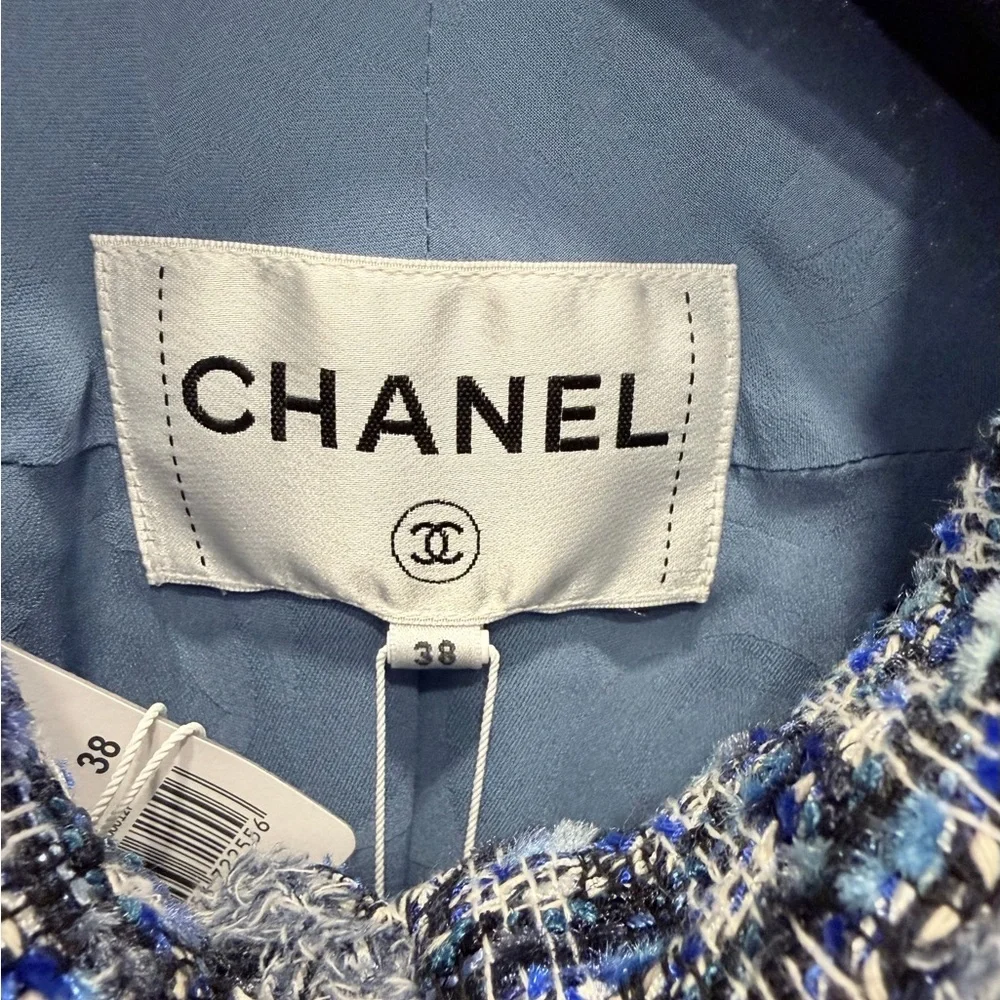 CHANEL 2020 Blue Fantasy Tweed Jacket Blazer FR 38 US 6 - Silk Lined CC Buttons